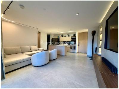 Apartamento de 3 alcobas en venta en Loma De Las Brujas, Envigado, 113 m² · foto 2 de 20