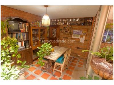Casa en venta en Suramerica, Itagüí · foto 3 de 14