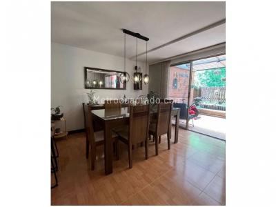Casa de 3 alcobas en venta en La Abadia, Envigado, 166 m² · foto 19 de 20