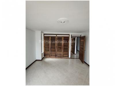 Apartamento de 4 alcobas en venta en Laureles, Medellín, 210 m² · foto 5 de 15