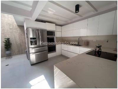 Casa de 3 alcobas en venta en Diego Echavarria, Medellín, 174 m² · foto 15 de 20