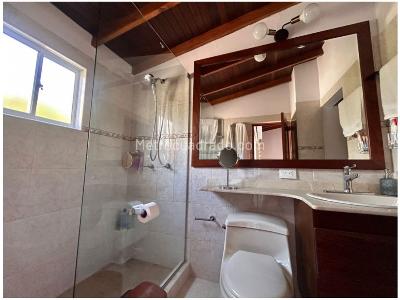 Casa de 3 alcobas en venta en Diego Echavarria, Medellín, 174 m² · foto 17 de 20
