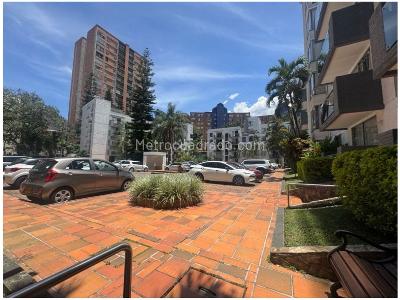 Apartamento en venta en La Aguacatala, Medellín · foto 8 de 17