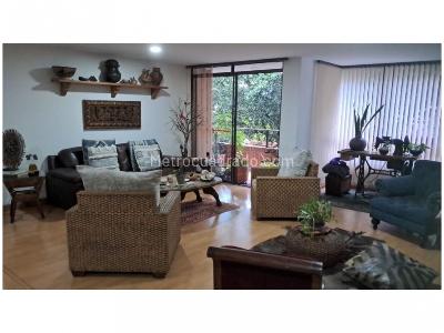 Apartamento de 3 alcobas en venta en Loma Del Campestre, Medellín, 168 m² · foto 2 de 20