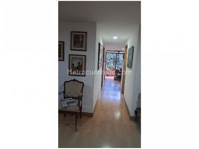 Apartamento de 3 alcobas en venta en Loma Del Campestre, Medellín, 168 m² · foto 11 de 20