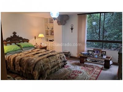 Apartamento de 3 alcobas en venta en Loma Del Campestre, Medellín, 168 m² · foto 15 de 20