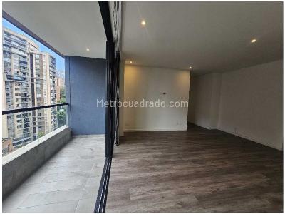Apartamento de 2 alcobas en venta en El Poblado, Medellín, 85 m² · foto 8 de 13