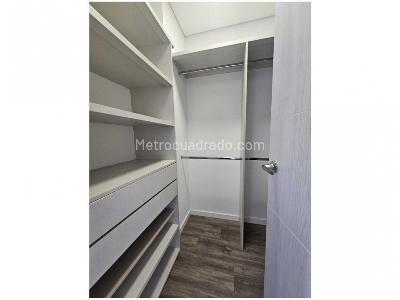 Apartamento de 2 alcobas en venta en El Poblado, Medellín, 85 m² · foto 10 de 13