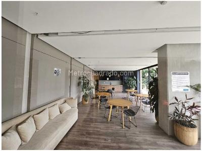 Apartamento de 2 alcobas en venta en El Poblado, Medellín, 85 m² · foto 12 de 13