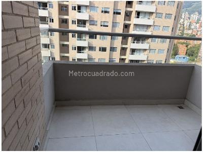 Apartamento de 3 alcobas en venta en Envigado, Envigado, 74 m² · foto 2 de 20