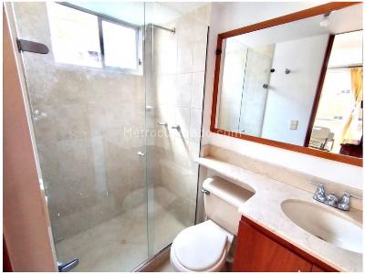 Apartamento en venta en Loma De Los Bernal, Medellín · foto 6 de 20