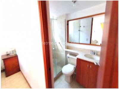 Apartamento en venta en Loma De Los Bernal, Medellín · foto 14 de 20