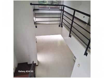 Casa de 3 alcobas en venta en Transversal Intermedia, Envigado, 265 m² · foto 7 de 18