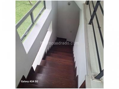 Casa de 3 alcobas en venta en Transversal Intermedia, Envigado, 265 m² · foto 8 de 18