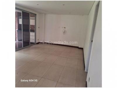 Casa de 3 alcobas en venta en Transversal Intermedia, Envigado, 265 m² · foto 9 de 18