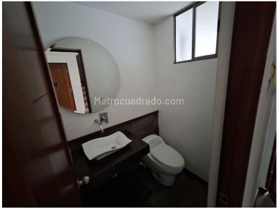 Casa de 4 alcobas en venta en Loma Del Chocho, Envigado, 240 m² · foto 8 de 20