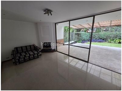Casa de 4 alcobas en venta en Loma Del Chocho, Envigado, 240 m² · foto 18 de 20