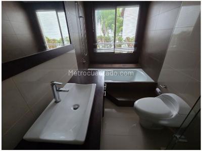 Casa de 4 alcobas en venta en Loma Del Chocho, Envigado, 240 m² · foto 19 de 20