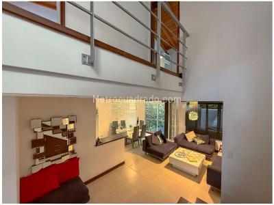 Casa de 3 alcobas en venta en El Poblado, Medellín, 198 m² · foto 3 de 13