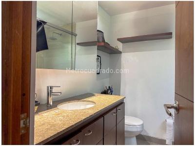 Casa de 3 alcobas en venta en El Poblado, Medellín, 198 m² · foto 9 de 13