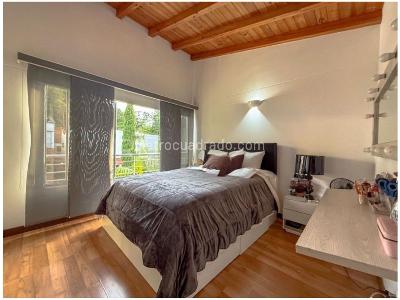 Casa de 3 alcobas en venta en El Poblado, Medellín, 198 m² · foto 10 de 13