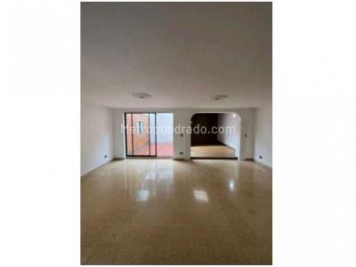 Casa de 4 alcobas en venta en Transversal Intermedia, Envigado, 204 m² · foto 4 de 20