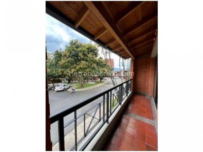 Casa de 4 alcobas en venta en Transversal Intermedia, Envigado, 204 m² · foto 19 de 20