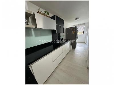 Casa de 3 alcobas en venta en Transversal Intermedia, Envigado, 260 m² · foto 4 de 20