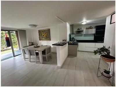 Casa de 3 alcobas en venta en Transversal Intermedia, Envigado, 260 m² · foto 5 de 20