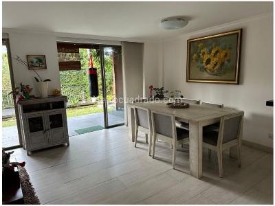 Casa de 3 alcobas en venta en Transversal Intermedia, Envigado, 260 m² · foto 8 de 20