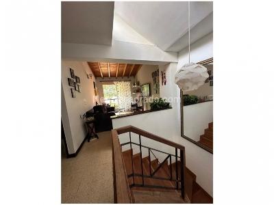 Casa de 3 alcobas en venta en Transversal Intermedia, Envigado, 260 m² · foto 9 de 20