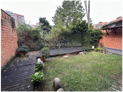 Casa de 3 alcobas en venta en Transversal Intermedia, Envigado, 260 m² · foto 11 de 20