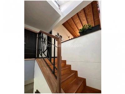 Casa de 3 alcobas en venta en Transversal Intermedia, Envigado, 260 m² · foto 18 de 20