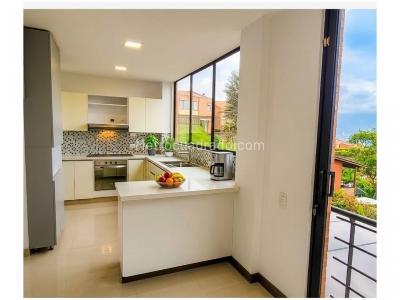 Casa de 3 alcobas en venta en El Poblado, Medellín, 280 m² · foto 3 de 20