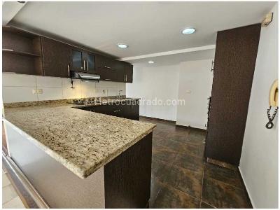Apartamento de 3 alcobas en venta en El Poblado, Medellín, 106 m² · foto 4 de 7