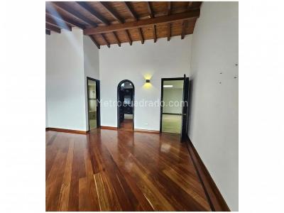 Casa de 5 alcobas en venta en El Poblado, Medellín, 420 m² · foto 18 de 20