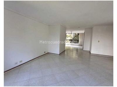 Apartamento en venta en El Poblado, Medellín · foto 3 de 15
