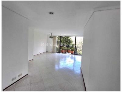 Apartamento en venta en El Poblado, Medellín · foto 4 de 15