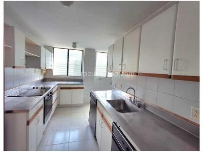 Apartamento en venta en El Poblado, Medellín · foto 10 de 15