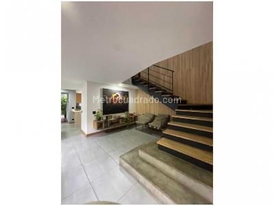 Casa de 3 alcobas en venta en Loma Del Escobero, Envigado, 300 m² · foto 8 de 20