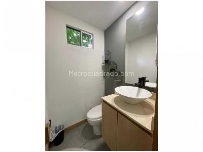 Casa de 3 alcobas en venta en Loma Del Escobero, Envigado, 300 m² · foto 13 de 20