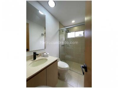 Casa de 3 alcobas en venta en Loma Del Escobero, Envigado, 300 m² · foto 16 de 20