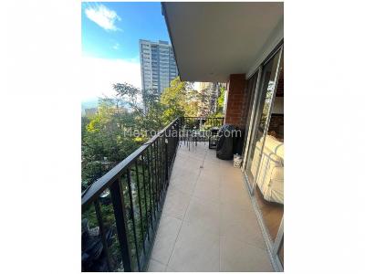 Apartamento de 2 alcobas en venta en El Poblado, Medellín, 94 m² · foto 3 de 20