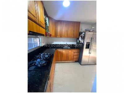 Apartamento de 2 alcobas en venta en El Poblado, Medellín, 94 m² · foto 7 de 20