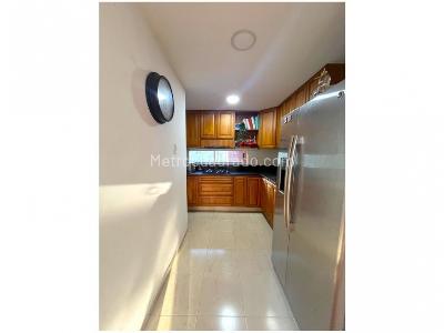 Apartamento de 2 alcobas en venta en El Poblado, Medellín, 94 m² · foto 8 de 20