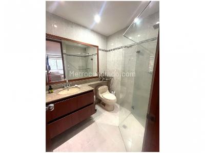 Apartamento de 2 alcobas en venta en El Poblado, Medellín, 94 m² · foto 14 de 20
