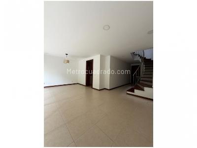 Casa de 3 alcobas en venta en El Poblado, Medellín, 289 m² · foto 12 de 20
