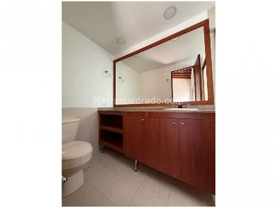 Casa de 3 alcobas en venta en El Poblado, Medellín, 289 m² · foto 15 de 20