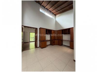 Casa de 3 alcobas en venta en El Poblado, Medellín, 289 m² · foto 16 de 20