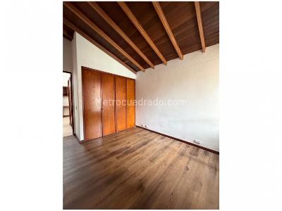 Casa de 3 alcobas en venta en El Poblado, Medellín, 289 m² · foto 17 de 20